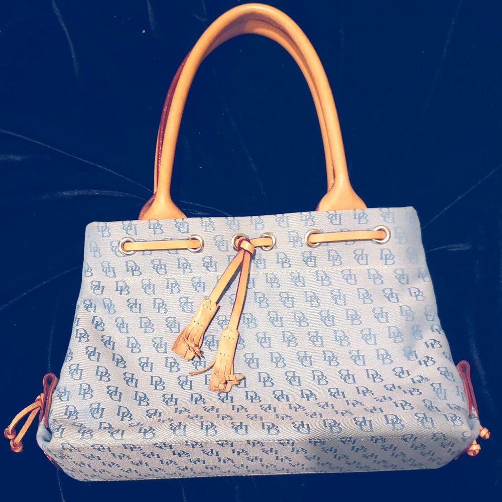 Dooney & Bourke Purse